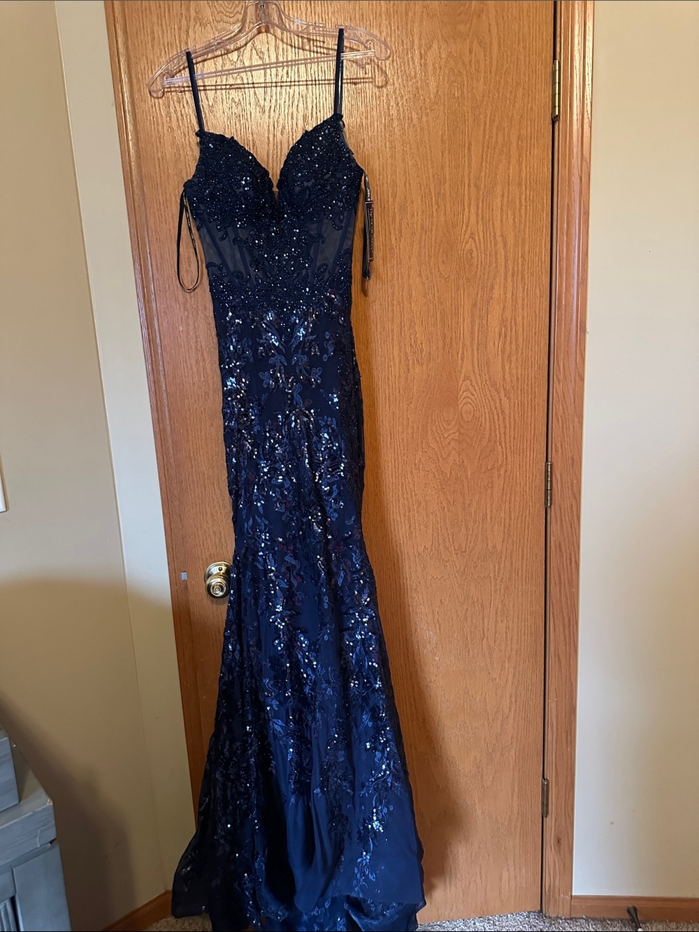 Elegant Navy Sequin Spaghetti-Strap prom dress
